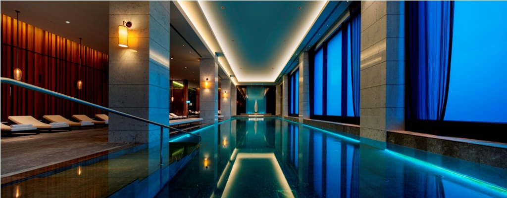 17- Hilton Istanbul Bomonti Indoor Pool