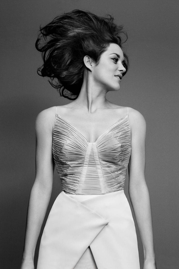 Marion Cotillard: H nea kampania tis miss dior kai enas kinimatografikos rolos ekplixi Marion Cotillard: H nea kampania tis miss dior kai enas kinimatografikos rolos ekplixi