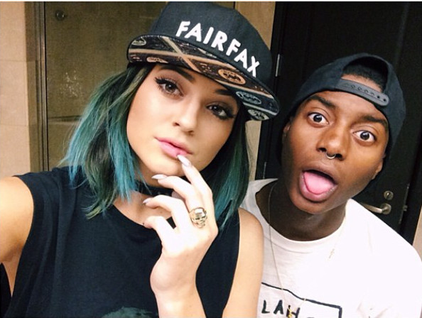 kylie jenner poia kardashian evapse prasina