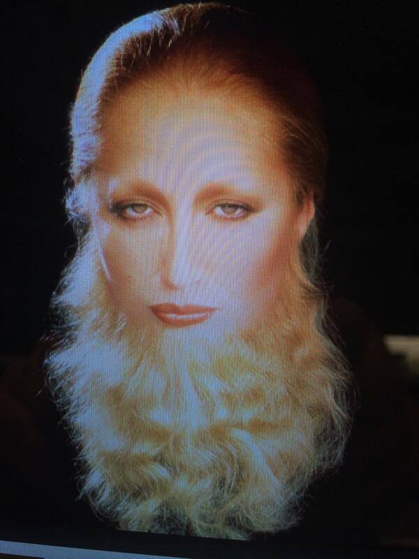 Vissi-tweet,Anna-Vissi, conchita, peoplegreece