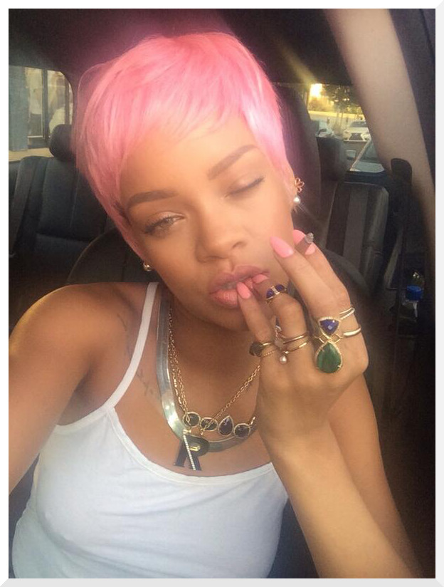 ti xroma evapse i rihanna ta mallia tis rihanna pink hair