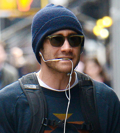 jake gyllenhaal shaved beard ksiristike cover