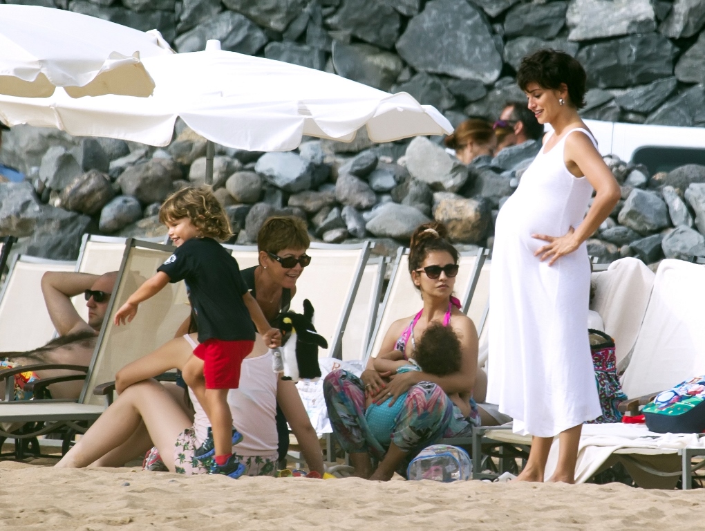 penelope cruz, peoplegreece, egkuos