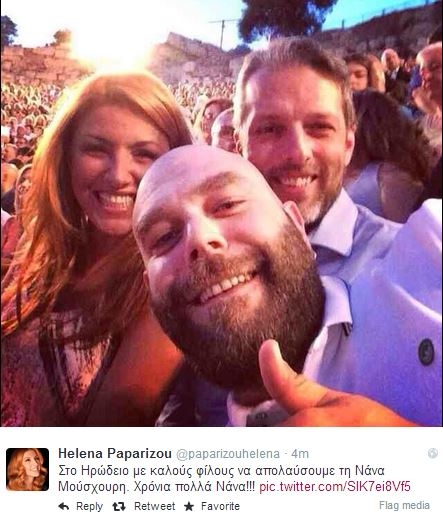 paparizou-kapsalis-stavento, selfie, peoplegreece