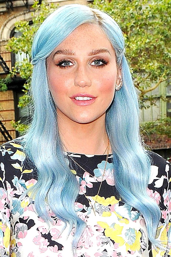 kesha ble mallia blue hair