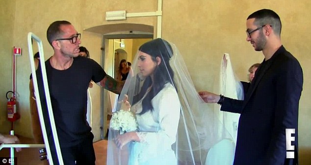 kim kardashian, peoplegreece, eswrouxa, prwti nuxta tou gamou