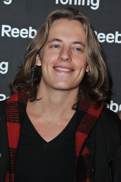 Sakis-Rouvas-Peoplegreece, sunavlia, gios sarkozi