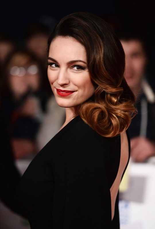 atuxes ston erwta, ladylike,gr