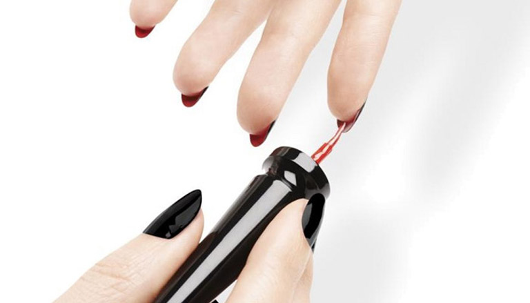 Oct-Undernail_manicure_700x400