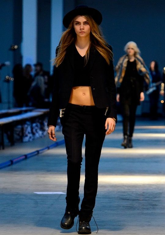 montela, konta, pasarela, ladylike.gr