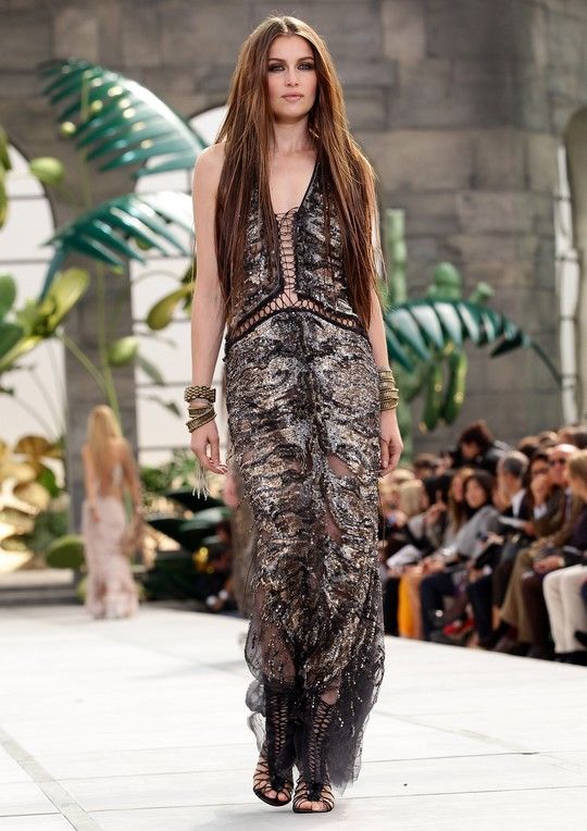 montela, konta, pasarela, ladylike.gr