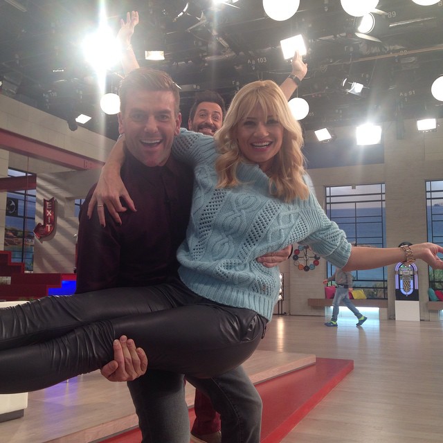 skorda, poulover, vrikame