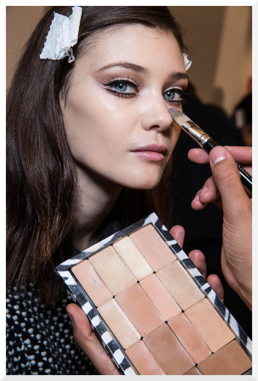 lathi makigiaz manikiour