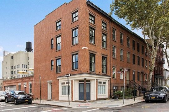 robert pattinson house ladylike