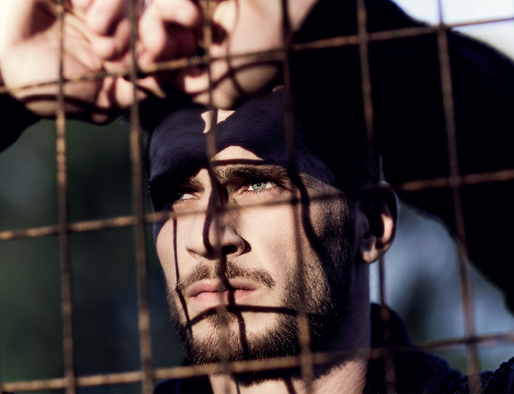 thanasis-papazoglou-people-84-3