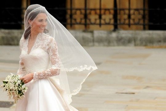 kate-middleton-royal-wedding-prince-william-dress-590jn042911