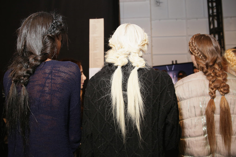 Mara-Hoffman-fthinoporo kotsides tria xromata