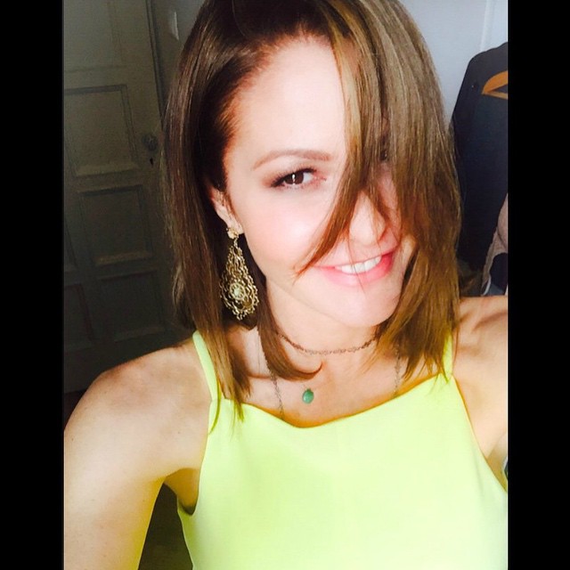 jenny balatsinou xroma kastani allagi vafi instagram