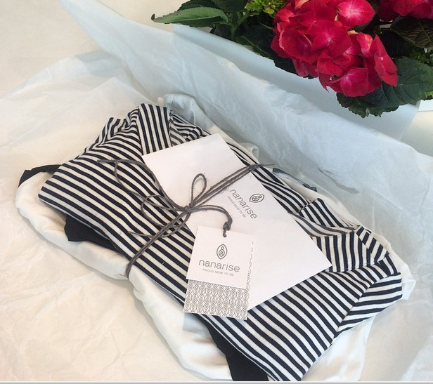 Vicky Kaya, dwro gennas