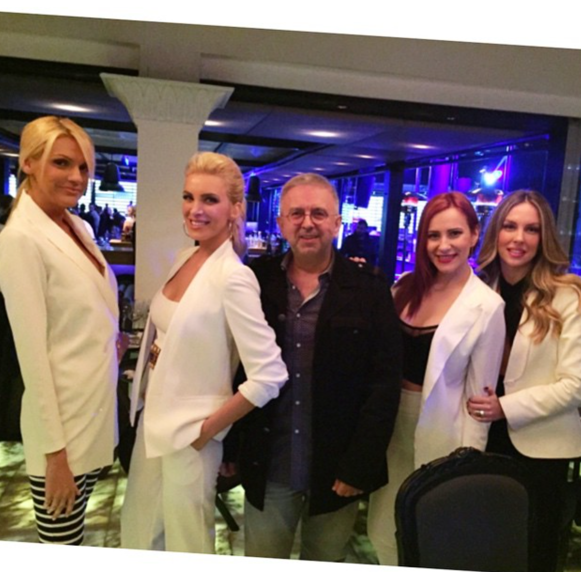 katerina kainourgiou, sasa stamati kai alloi, opening akrotiri