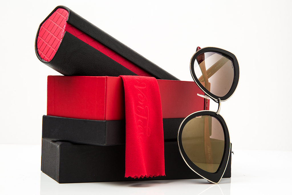 dita von teese homepage image