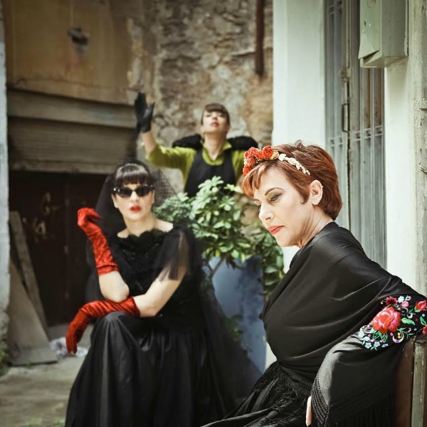 Antigone Kouloukakos, parastasi, homepage image, 600*600