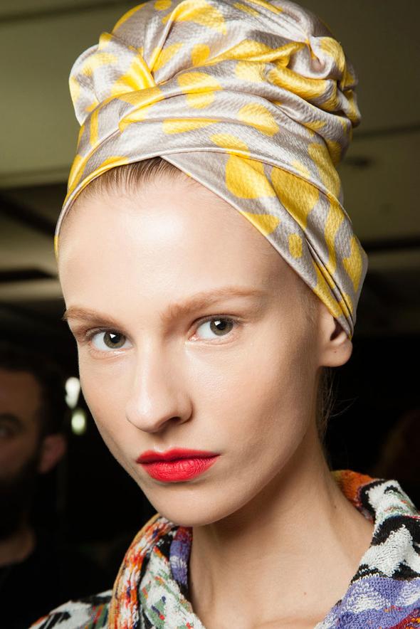 turban pasarela kokkino kragion