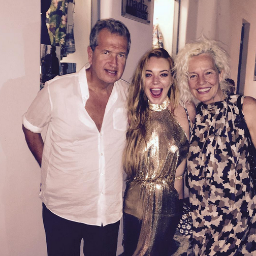 lindsay lohan, mario testino, elen von unwerth mykonos
