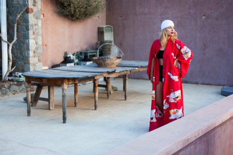 maria iliaki kokkino kimono