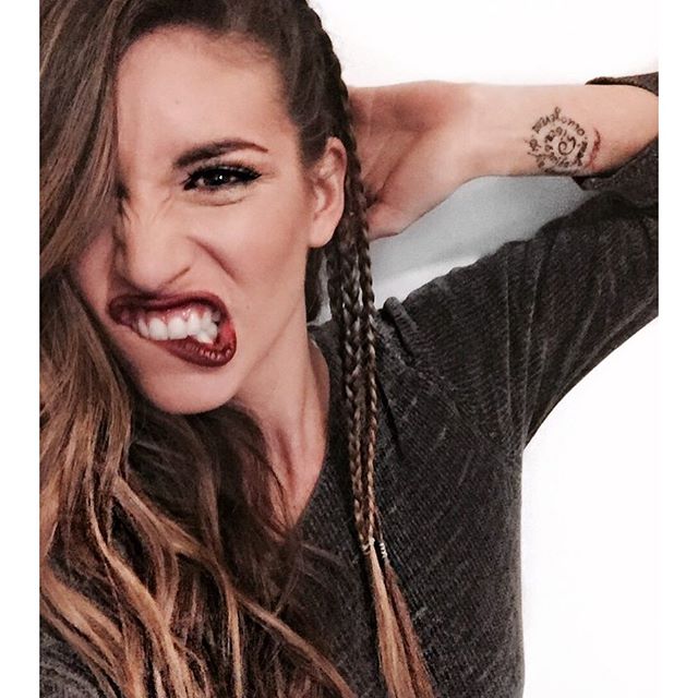 athina oikonomakou braids