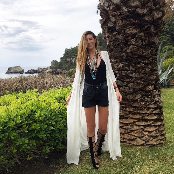 athina oikonomakou, boho sinolo, pasxa, kerkira