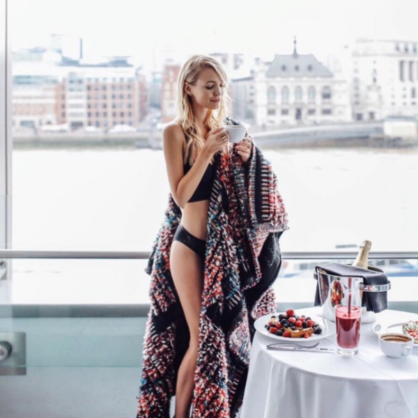 leonie-hanne-ohh-couture-homepage-image