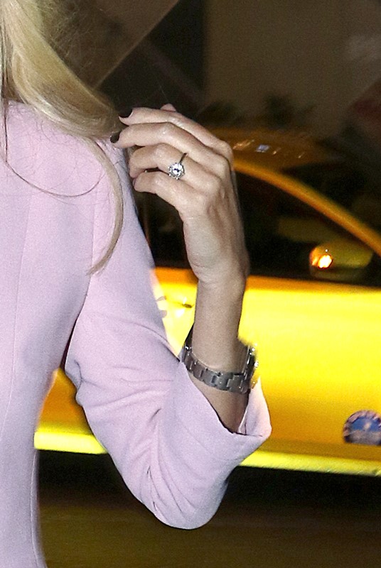 eleni-menegaki-monopetro-4