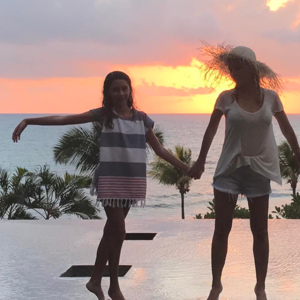 eleni menegaki laoura