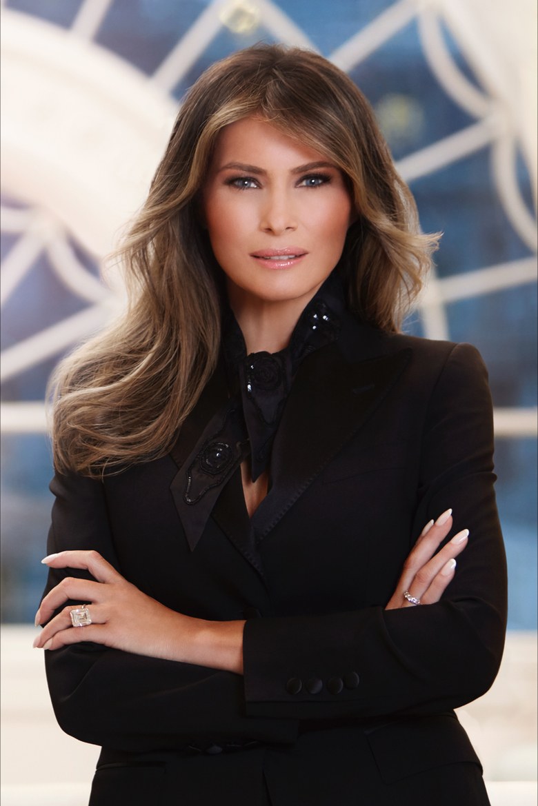 melania trump official portrait