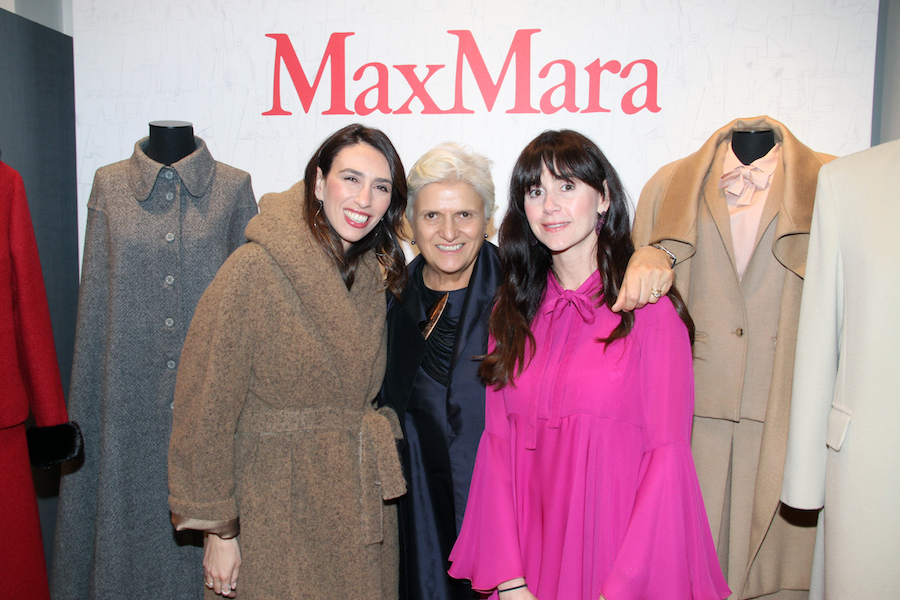 Η Ζωή (αριστερά) και η Αλίκη Δρακούλη της Act & React, μαζί με τη Laura Lusuardi