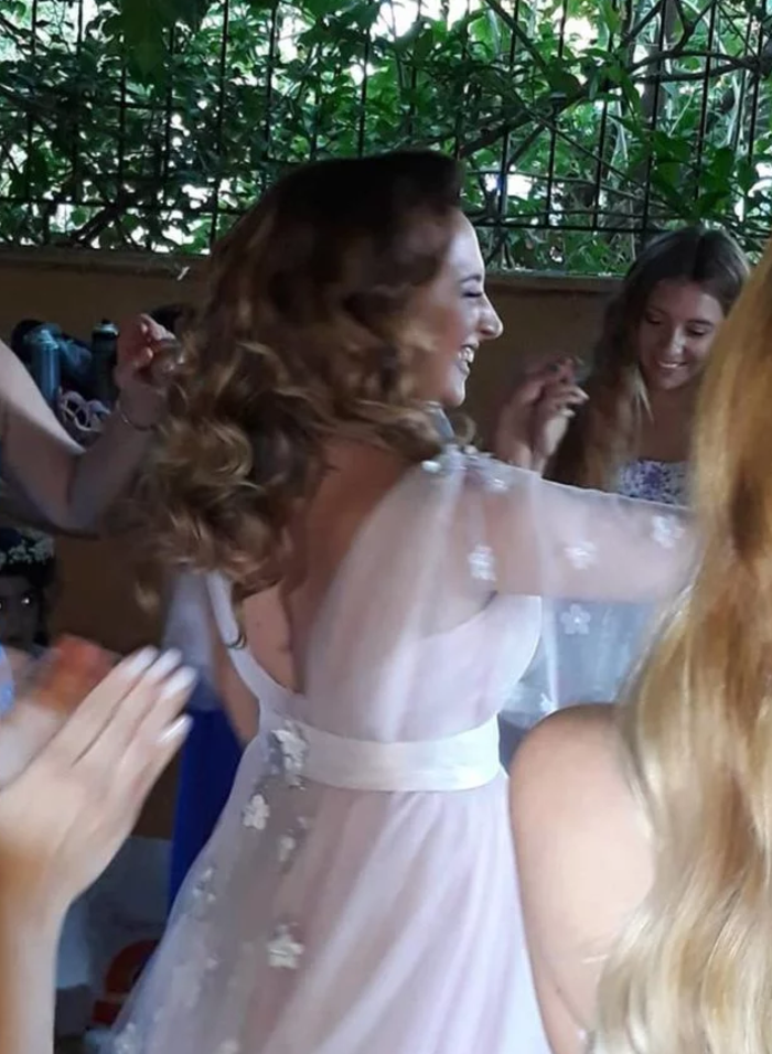 Η Κλέλια Πανταζή παντρεύτηκε τον αγαπημένο της Λευτέρη Τσάκαλο