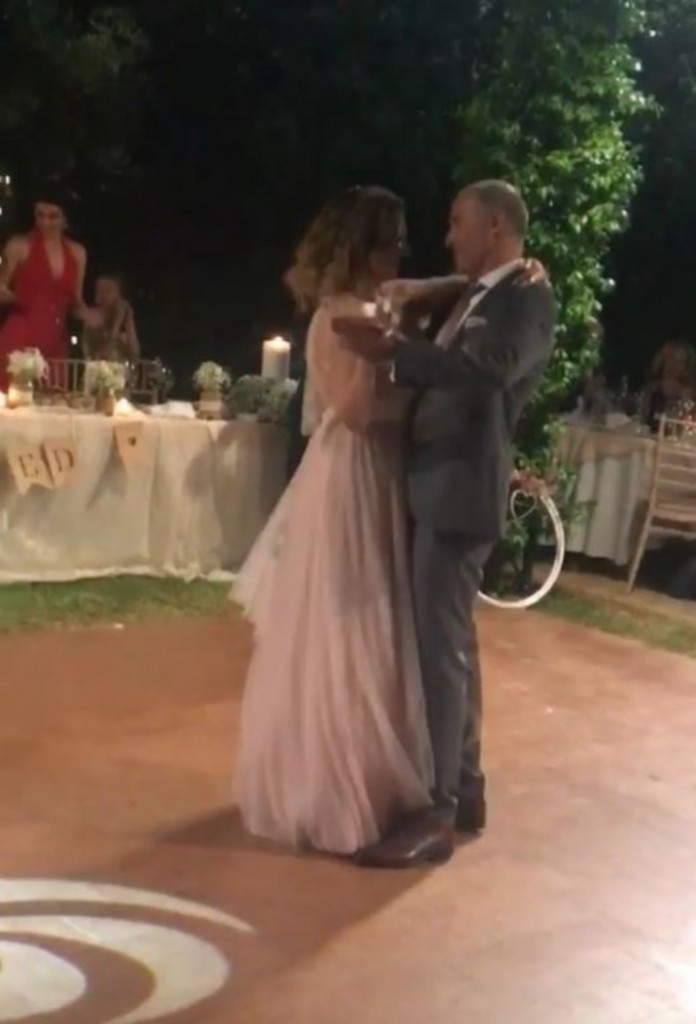 Η Κλέλια Πανταζή παντρεύτηκε τον αγαπημένο της Λευτέρη Τσάκαλο