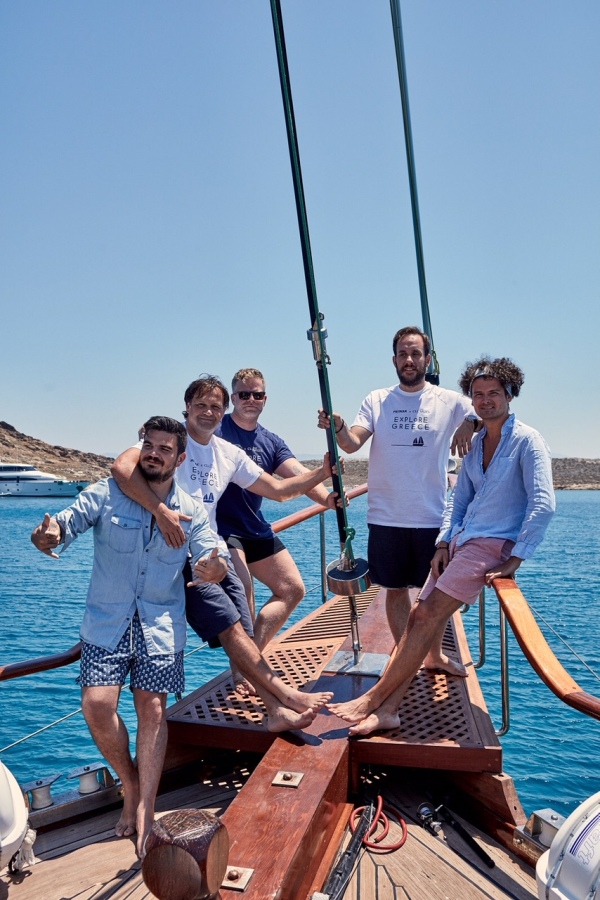 008_explore_greece_boat