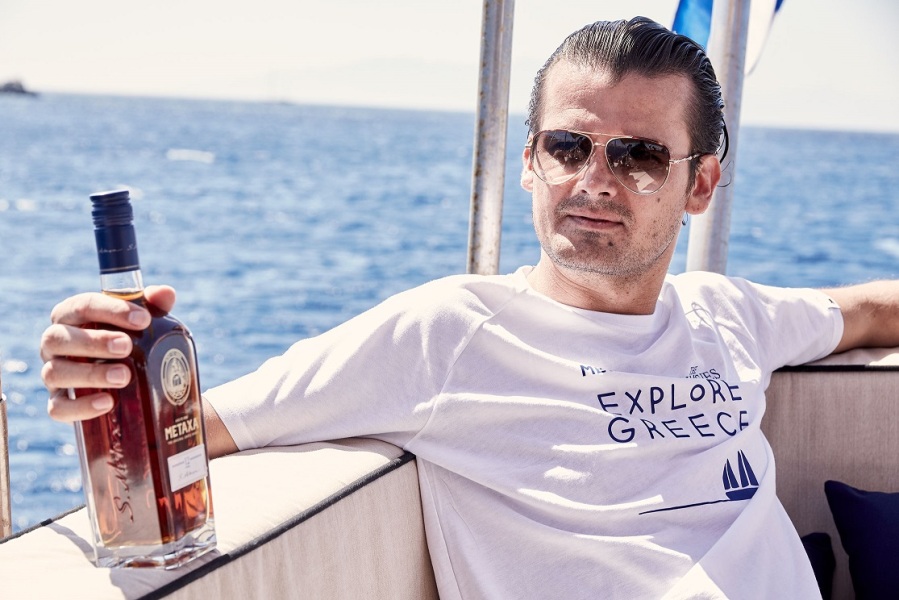 011_explore_greece_boat with Erik Lorintz