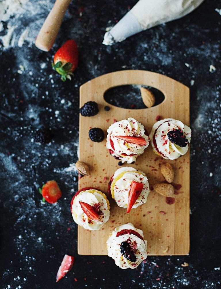 Κεκάκια σοκολάτας με κρέμα