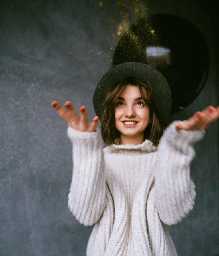 Γυναίκα με καπέλο