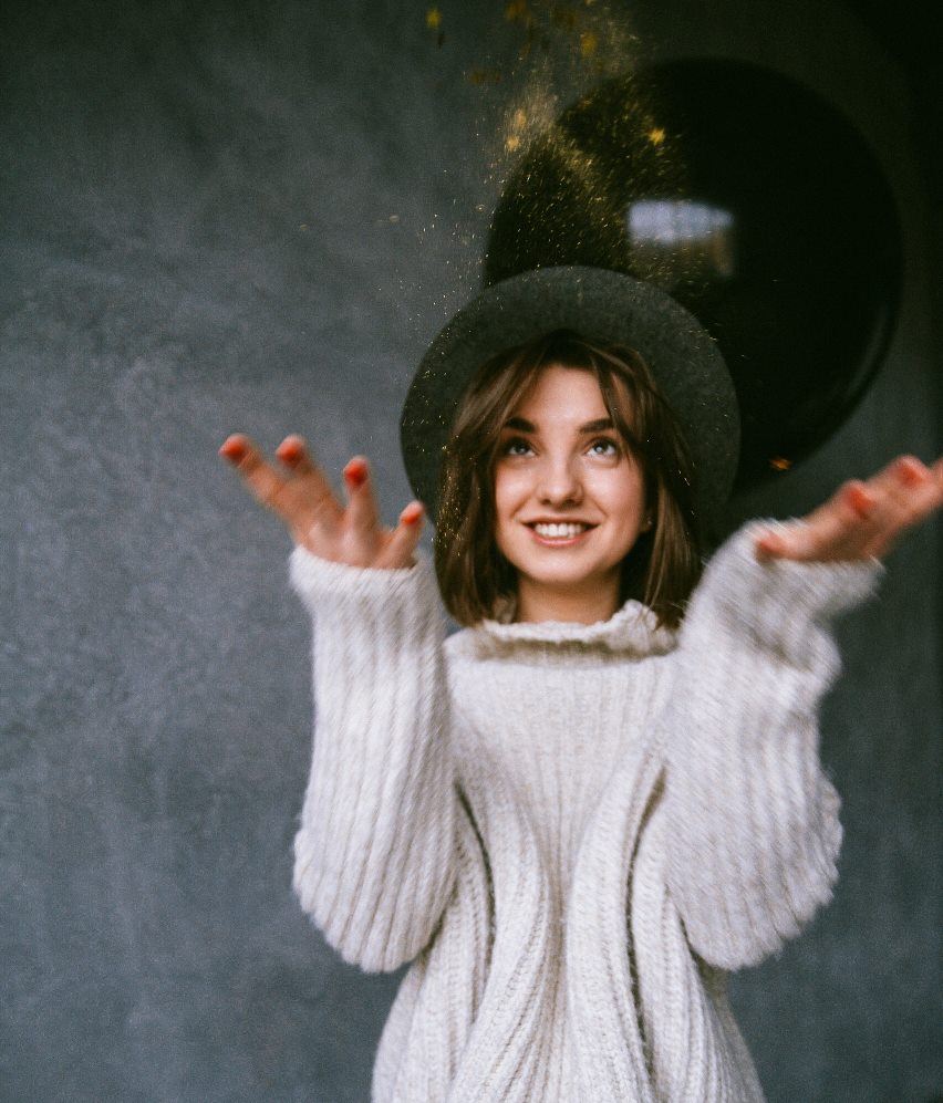 Γυναίκα με καπέλο