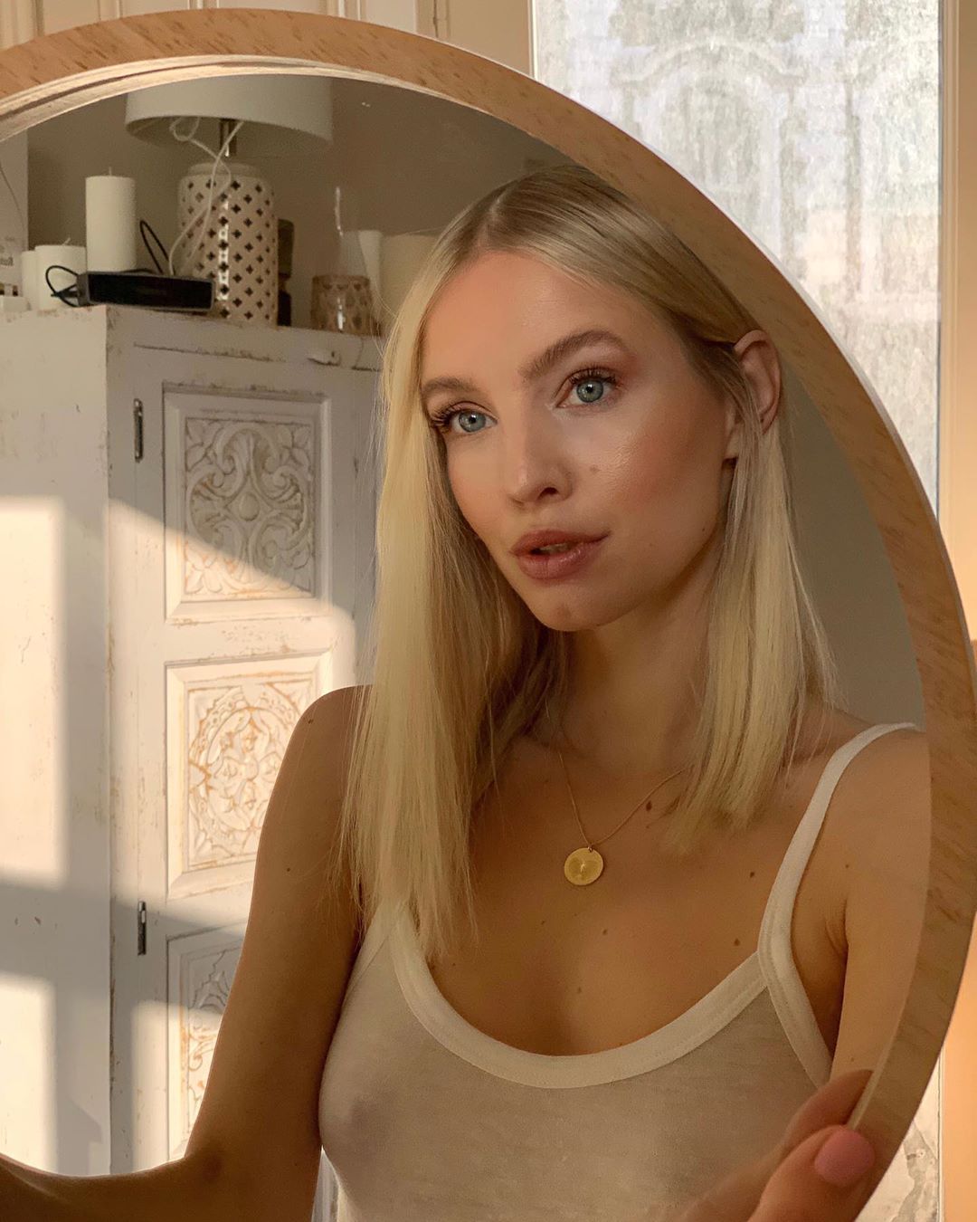 H Leonie Hanne σε κοντινό πλάνο