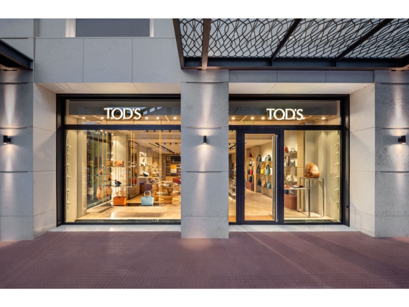TOD'S ο οίκος γιορτάζει το άνοιγμα της νέας του boutique στο κέντρο