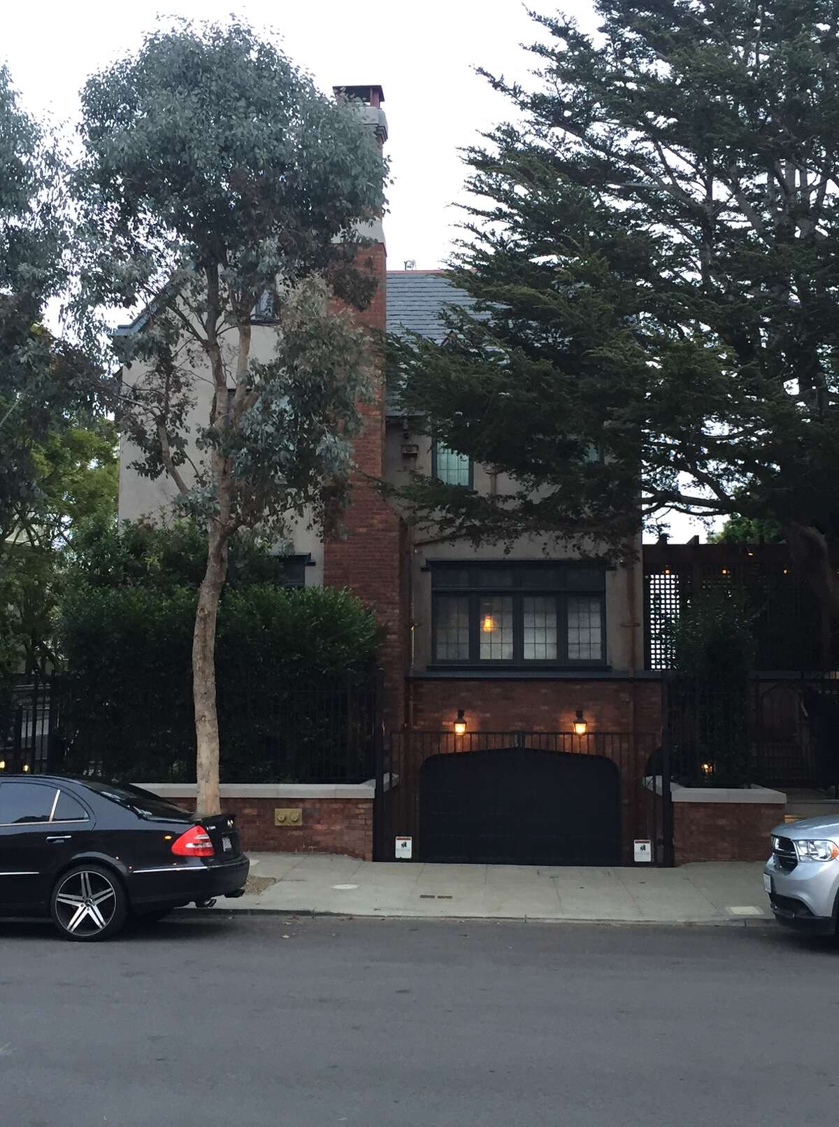 Ο Mark Zuckerberg  πούλησε το σπίτι του στο San Francisco και έτσι οι γείτονες θα σταματήσουν τις καταγγελίες 10