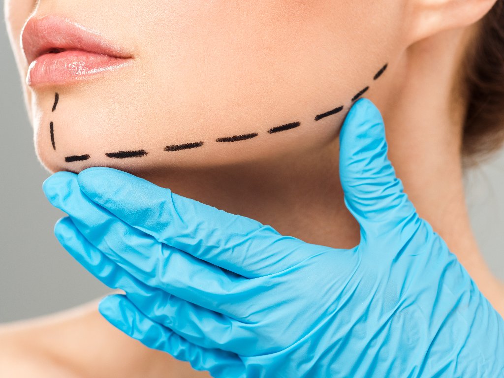 Κοντινό σε γυναικείο πρόσωπο. Ανόρθωση