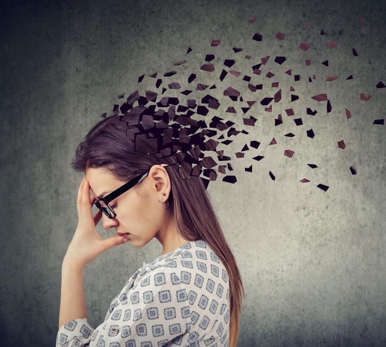 Γυναίκα με πρόβλημα στο κεφάλι