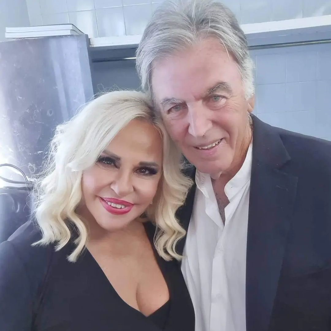 Μπέσσυ Αργυράκη με τον σύζυγό της