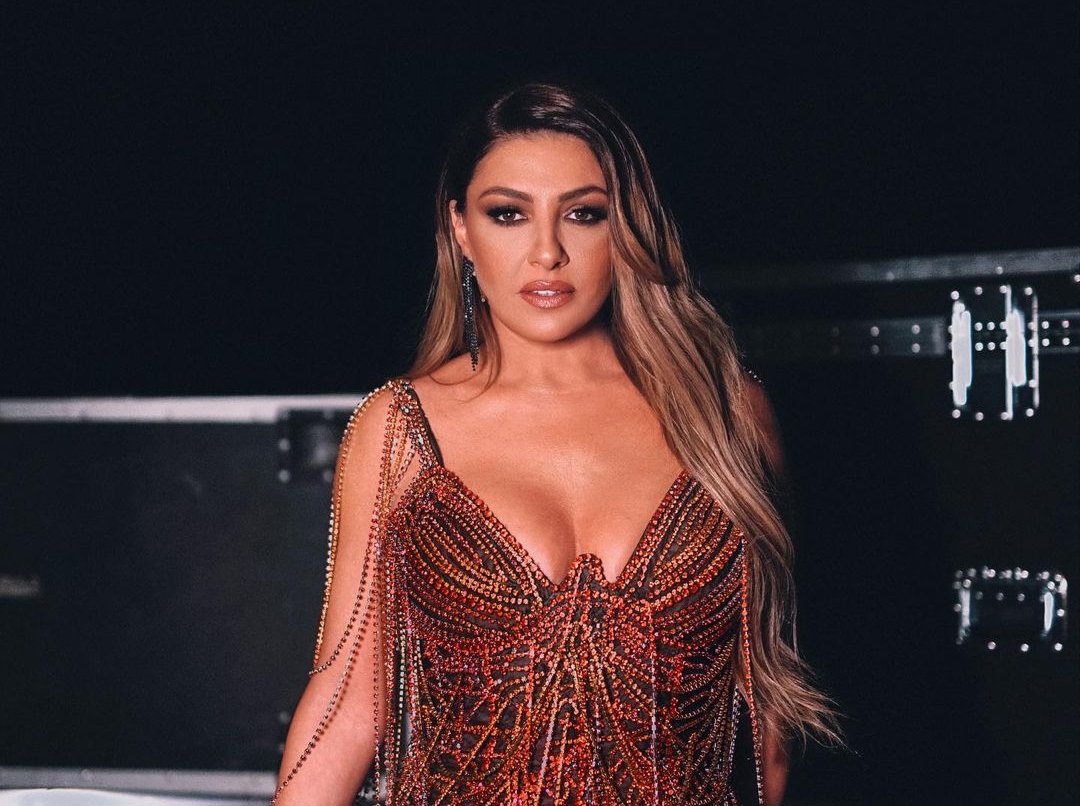 Έλενα Παπαρίζου